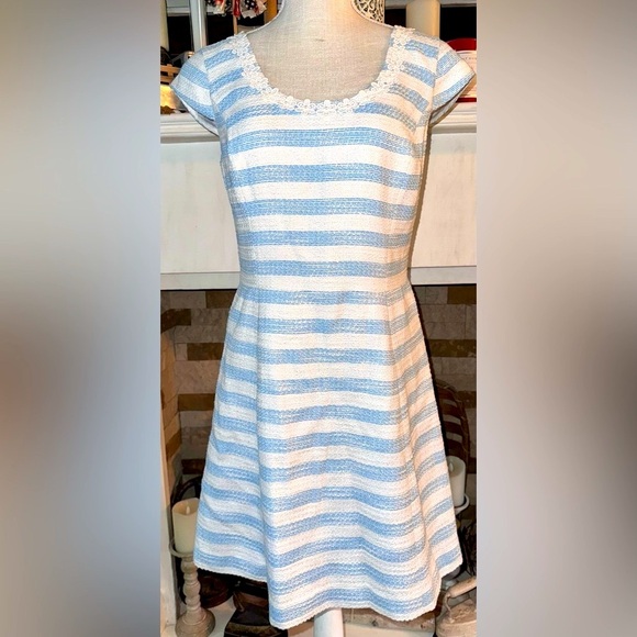 Lilly Pulitzer Rylan Flutter Blue Lurex Boucle Stripe Daisy Pearl Lace Dress Sz6 - Picture 11 of 15